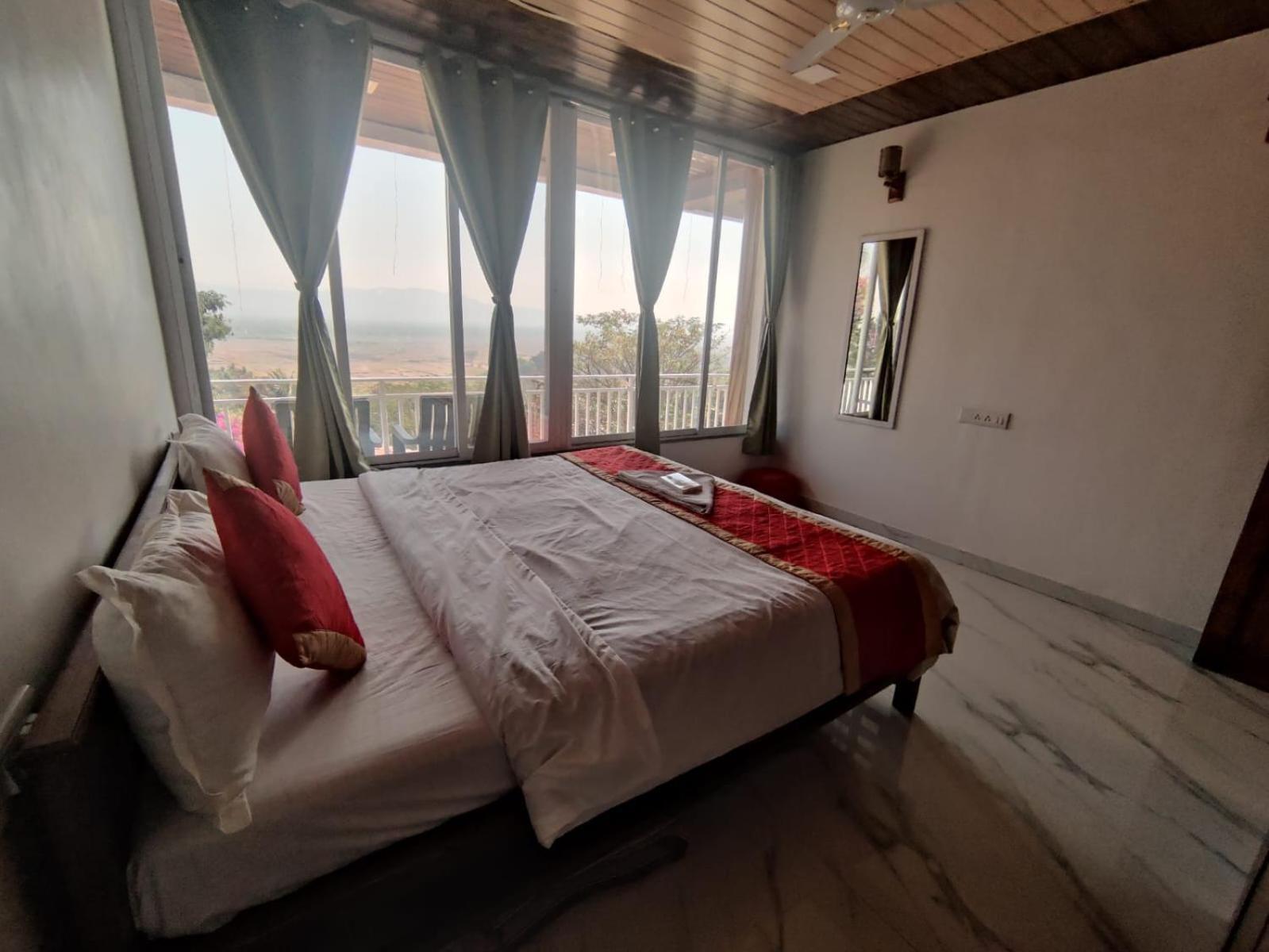 Whitehouse Homestay By Oxystays Hospitality Alībāg Zewnętrze zdjęcie